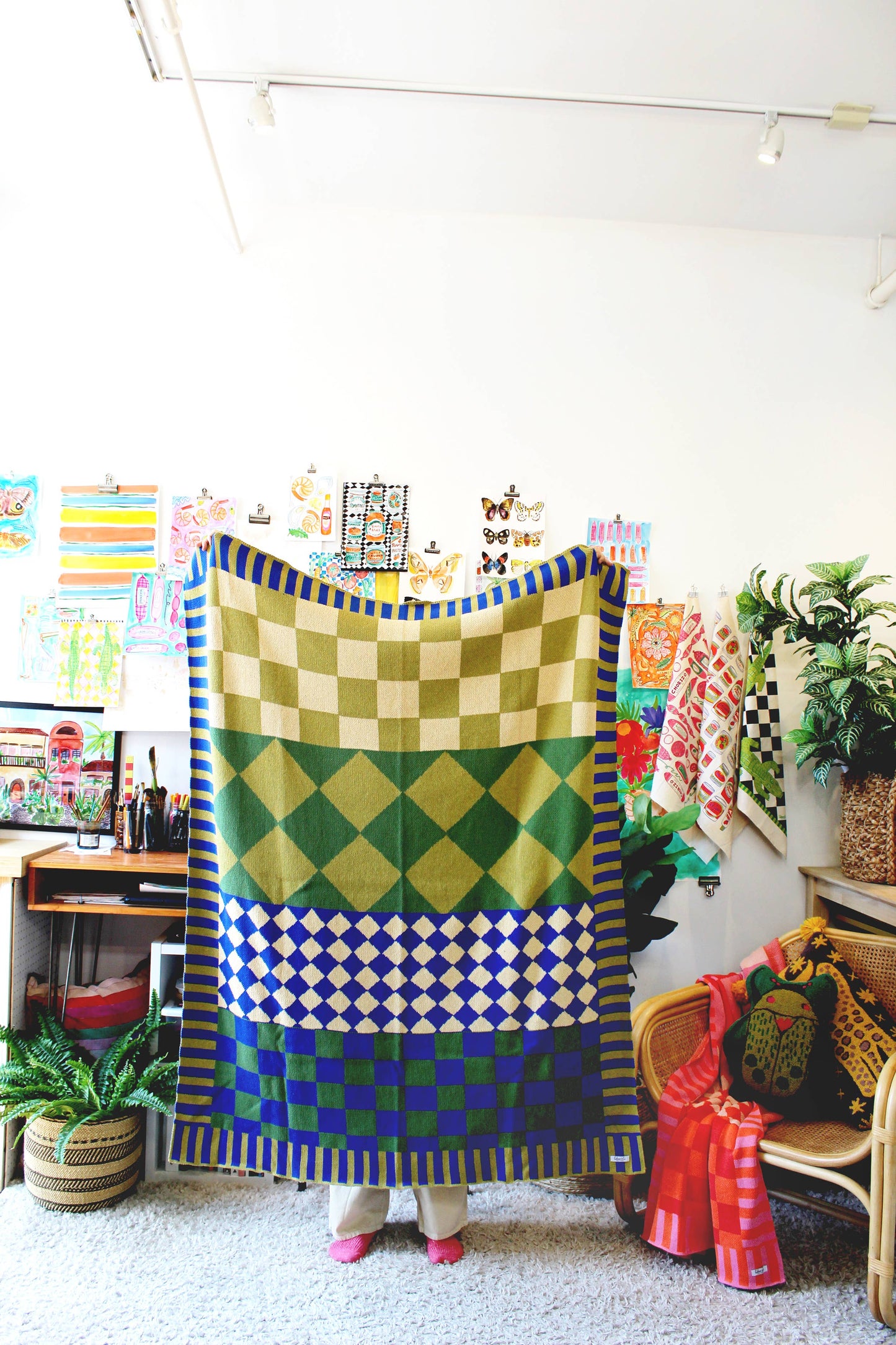 Diamond Checkerboard Pattern Mix & Match Knit Throw Blanket