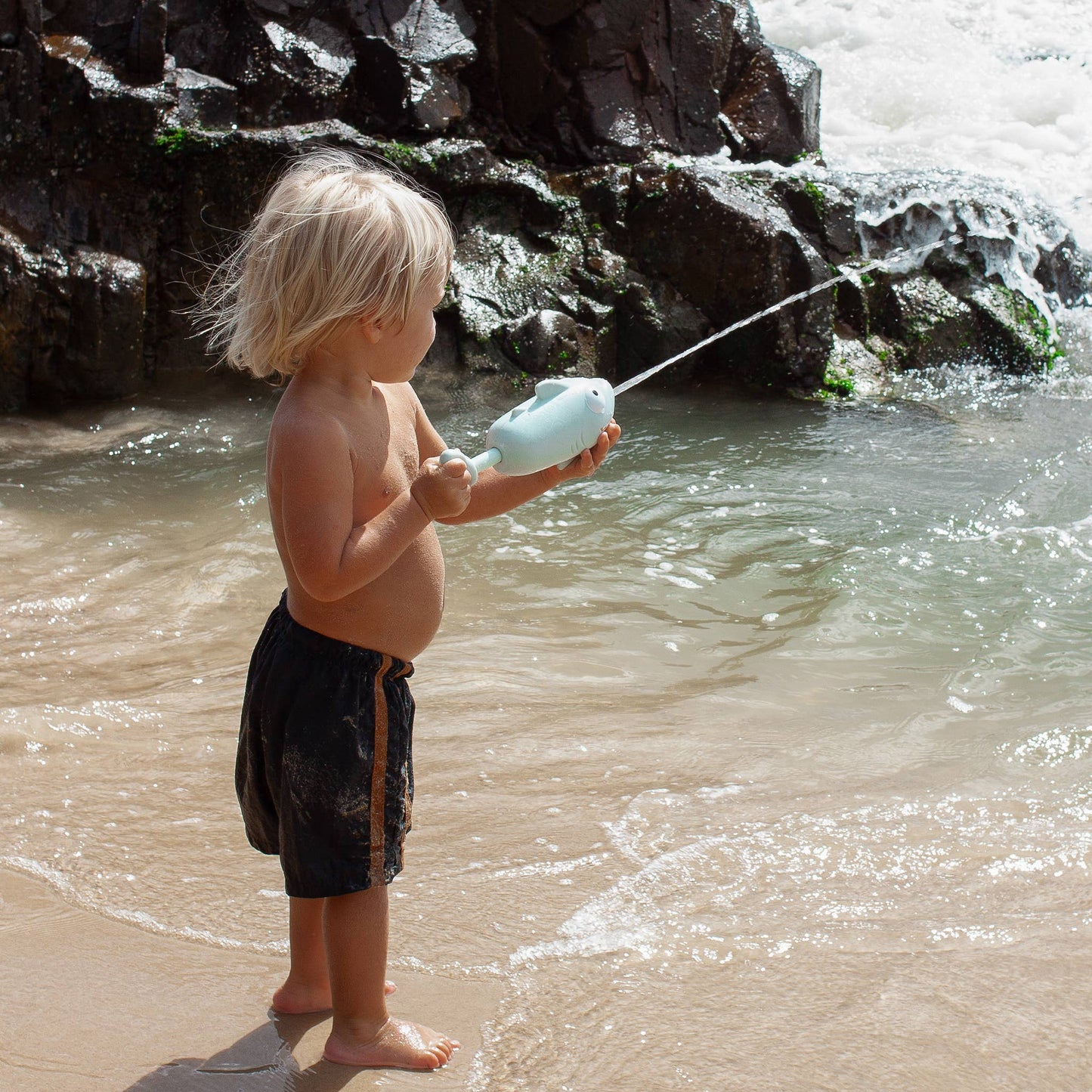 Sunny Life Water Squirters Shark Pastel Blue